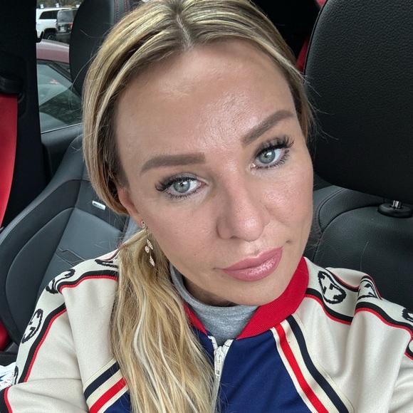 hollymaxdane